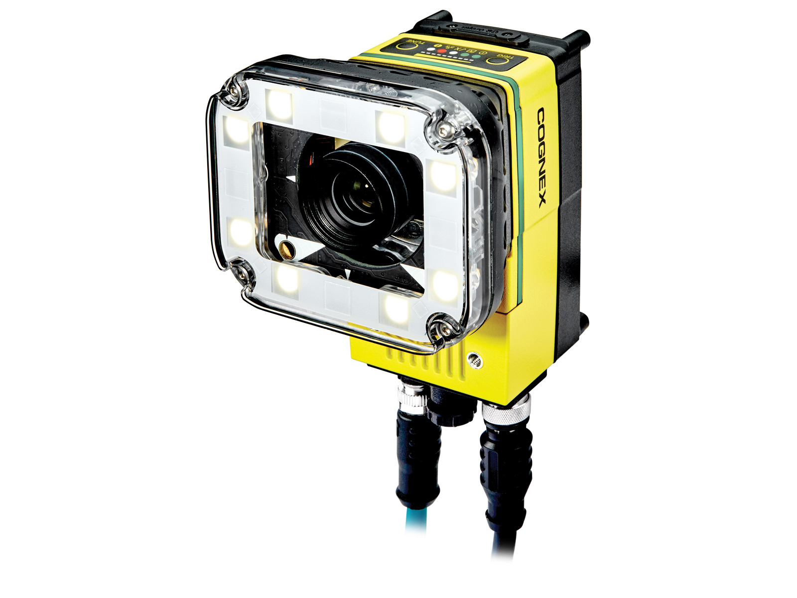 D900